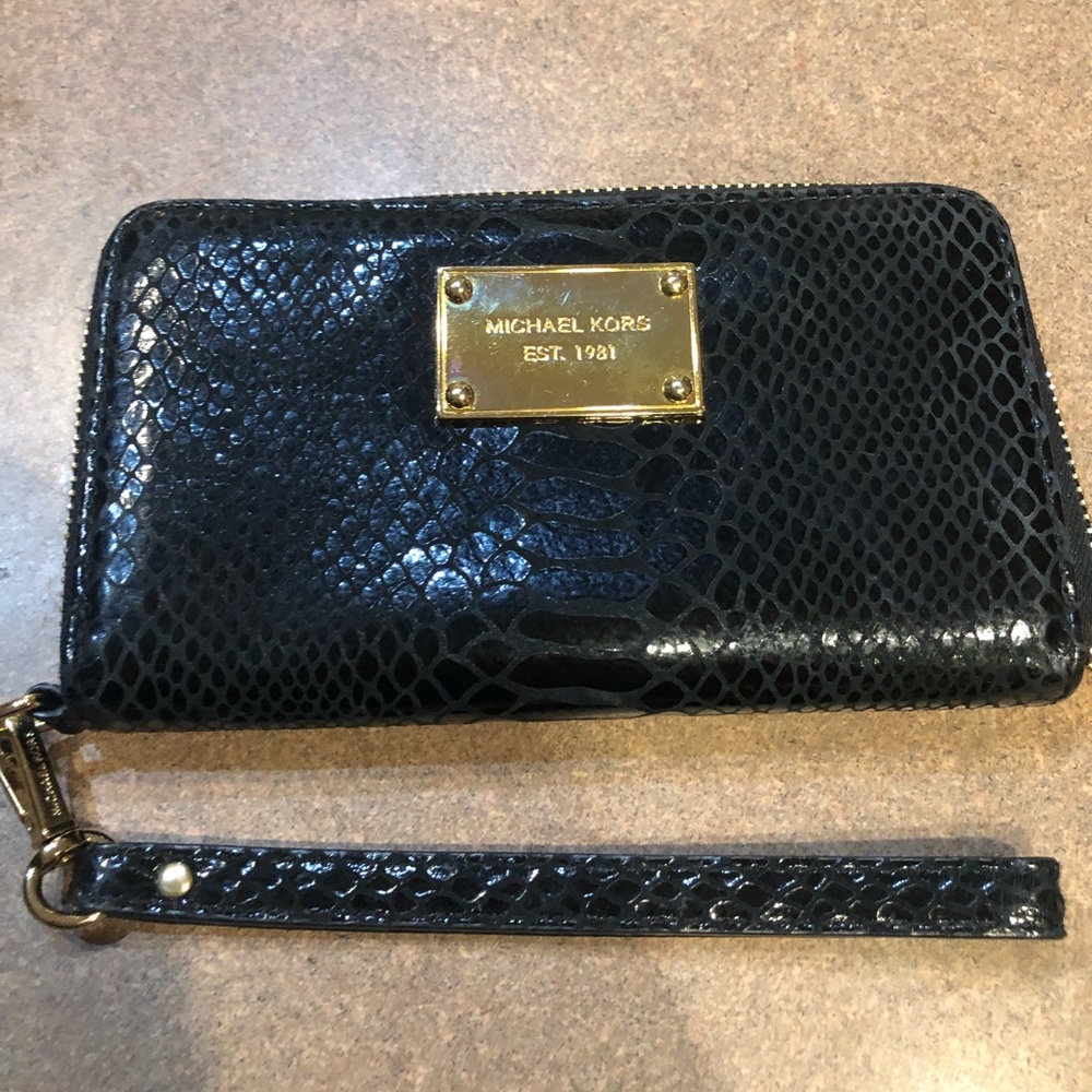 Michael Kors wallet, like new!
